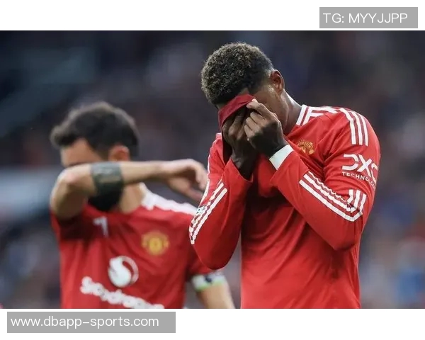 曼联本赛季英超防守漏洞明显已丢18球仅优于垫底四队